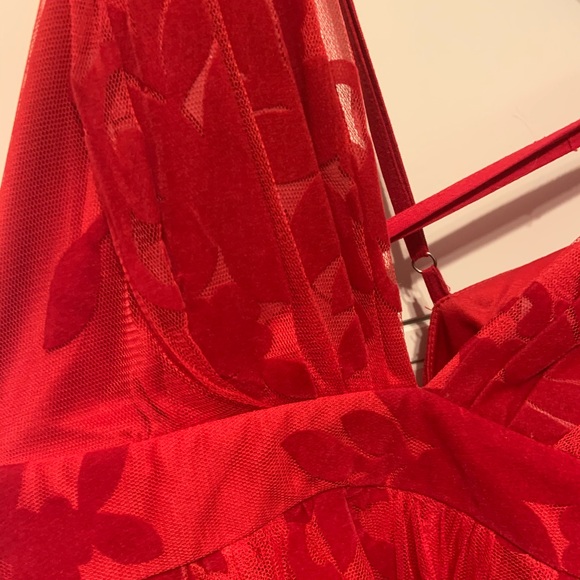 Red graduation / prom dress! - Picture 5 of 6